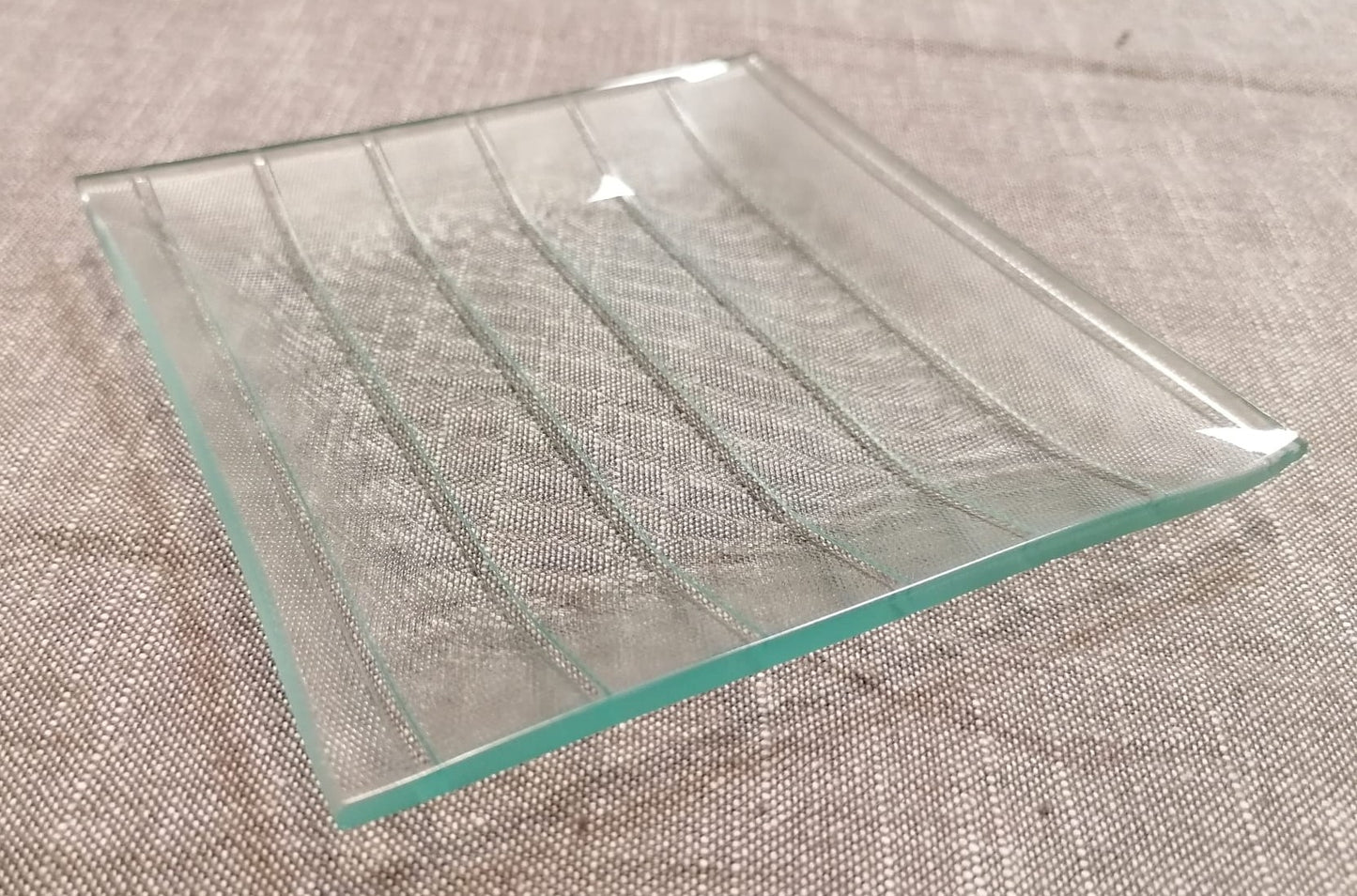 Glas-Kerzenteller 12 x 12 cm, Design Linien