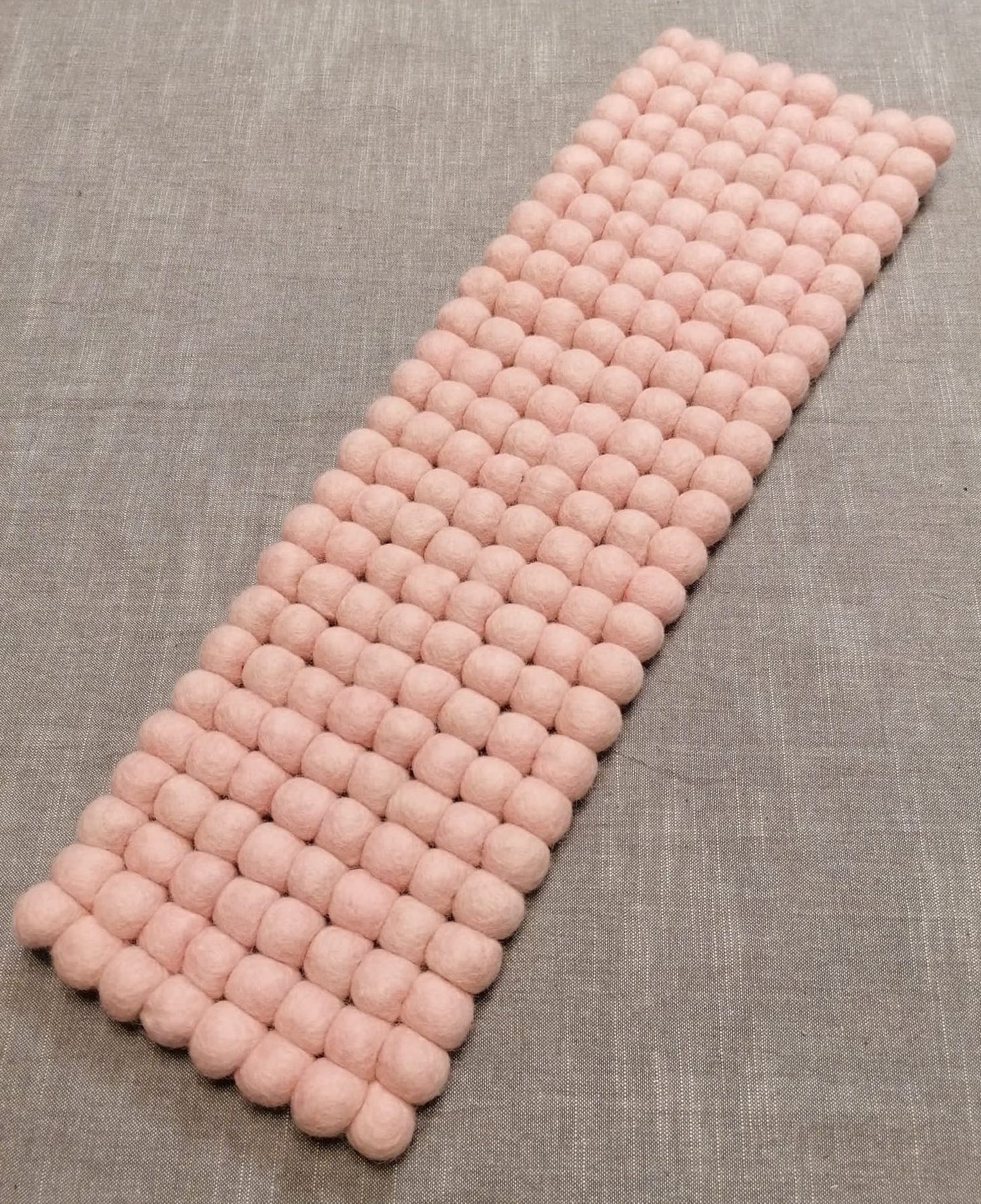 Wollfilz-Kugel-Unterlage eckig 16 x 53 cm, Farbe A-18-07 pastellrosa