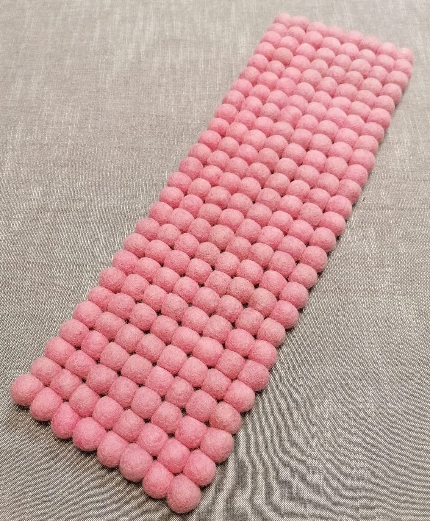 Wollfilz-Kugel-Unterlage eckig 16 x 53 cm, Farbe 25 pink