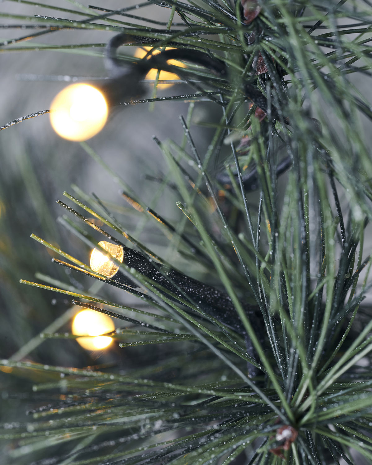 Lebensechter Weihnachtsbaum m. LED, H 75 cm
