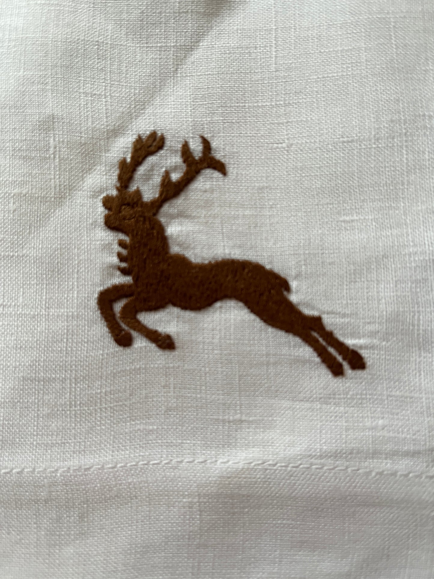 Forest Leinen-Tischset mit Hirschbestickung 35 x 45 cm