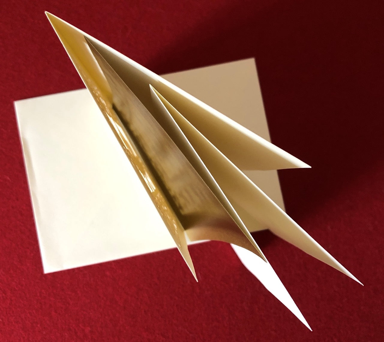 Doppelkarte Scherenschnitt Kronleuchter gold, 11,4 x 16 cm