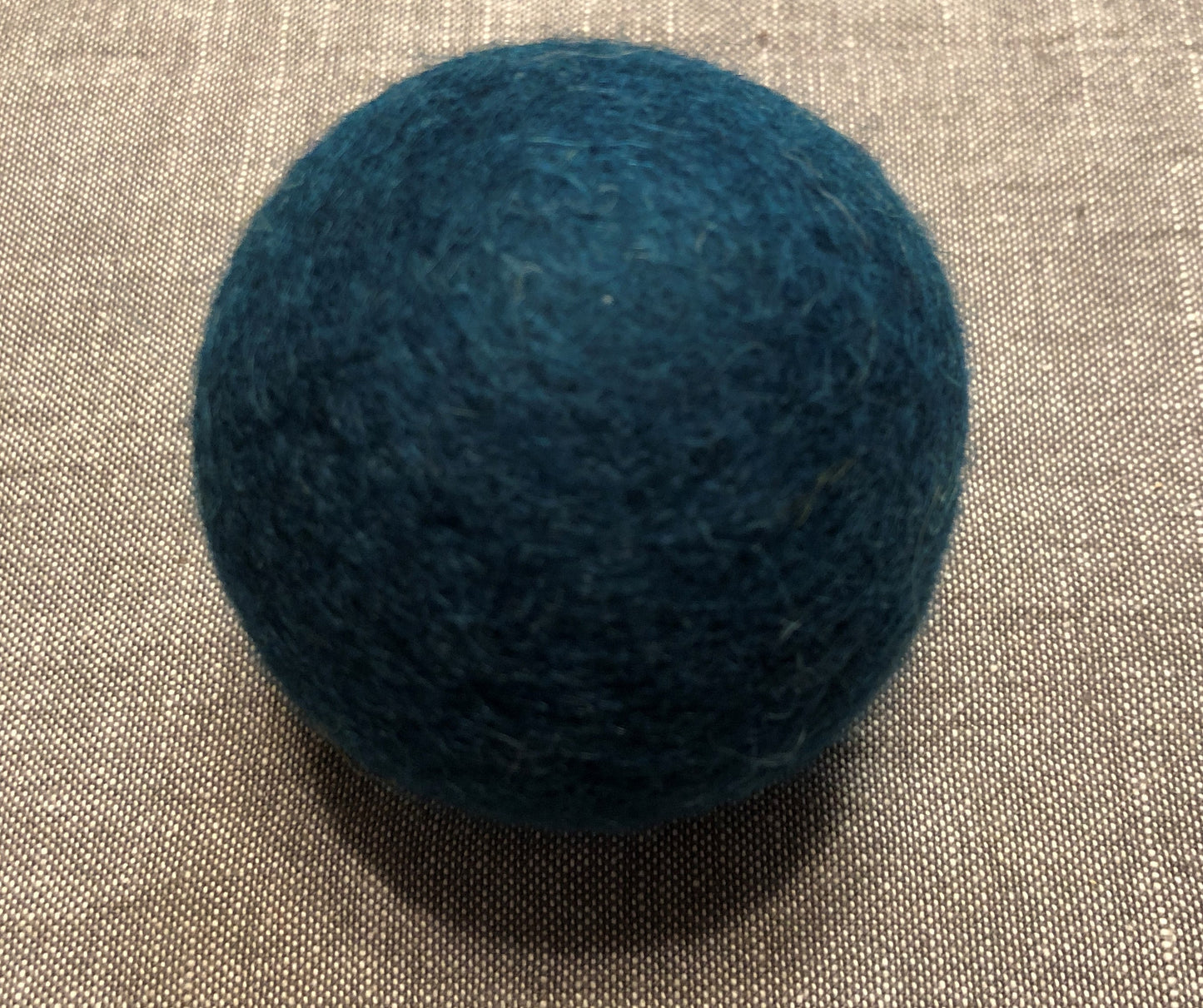 Wollfilz-Kugel D 7 cm, petrol