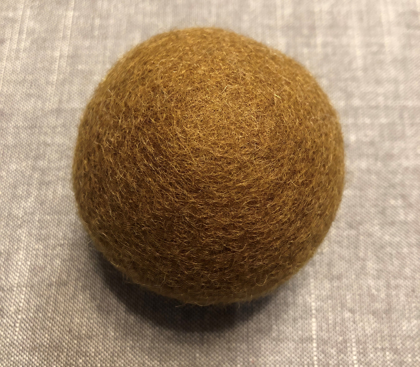Wollfilz-Kugel D 7 cm, braun
