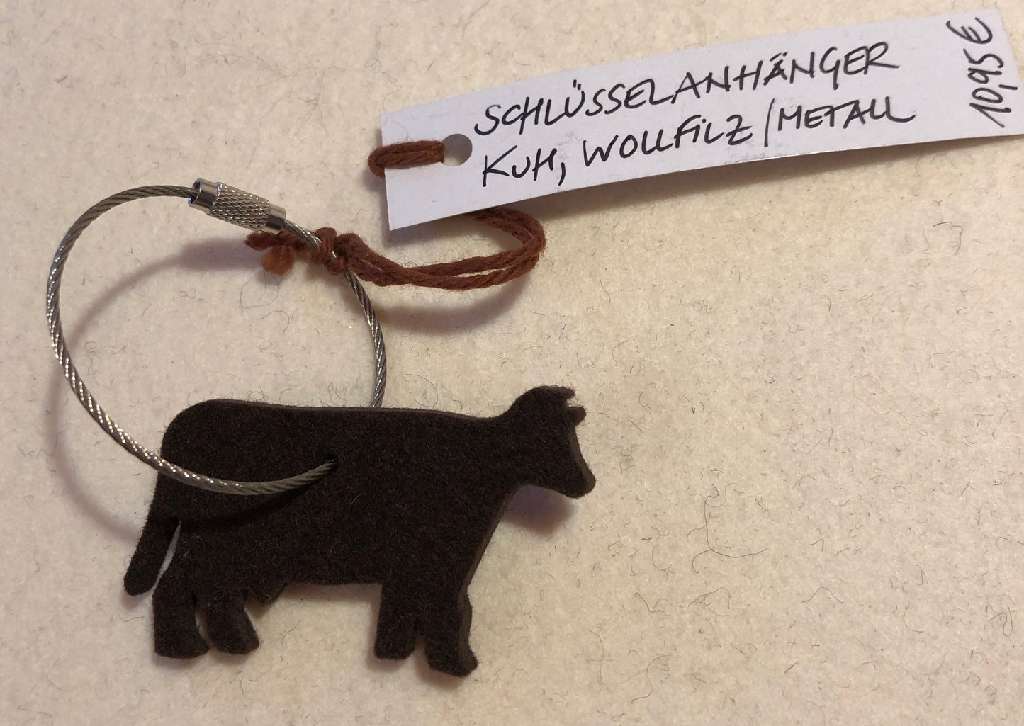"Muuh" Wollfilz-Schlüsselanhänger Kuh - dunkelbraun