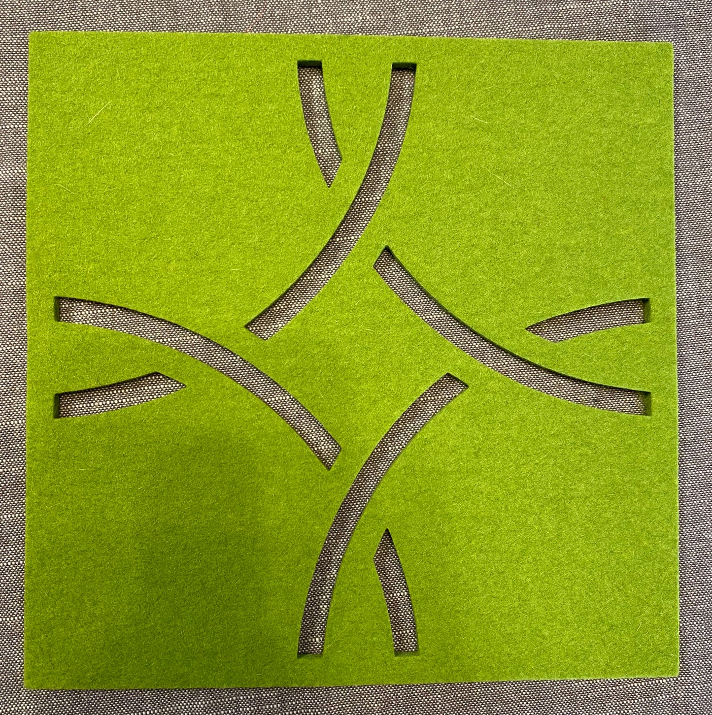Wollfilz-Unterlage Ornament 20 x 20 cm 30 Maigrün
