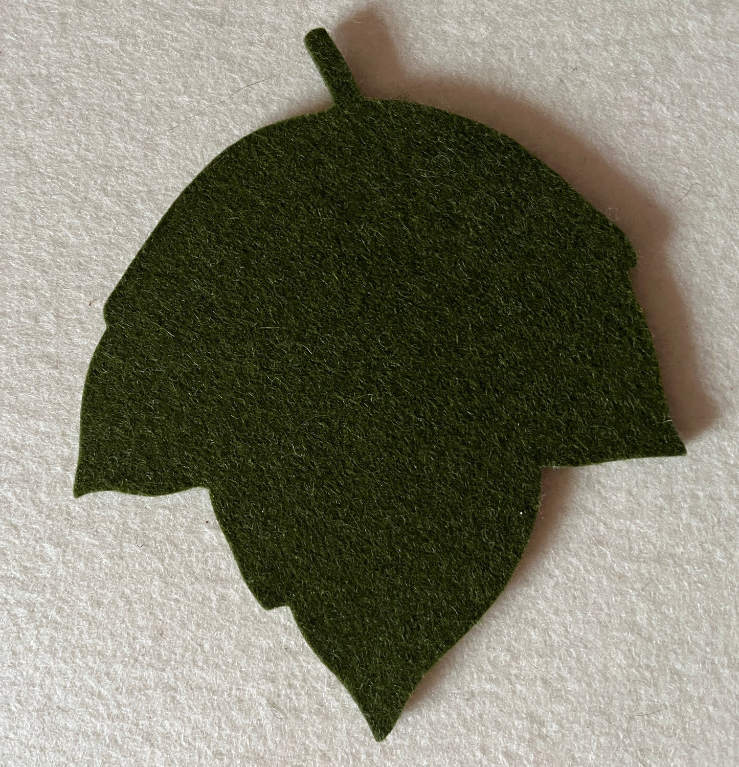 Hey-Sign Wollfilz-Untersetzer Blatt Platane, 24 = oliv