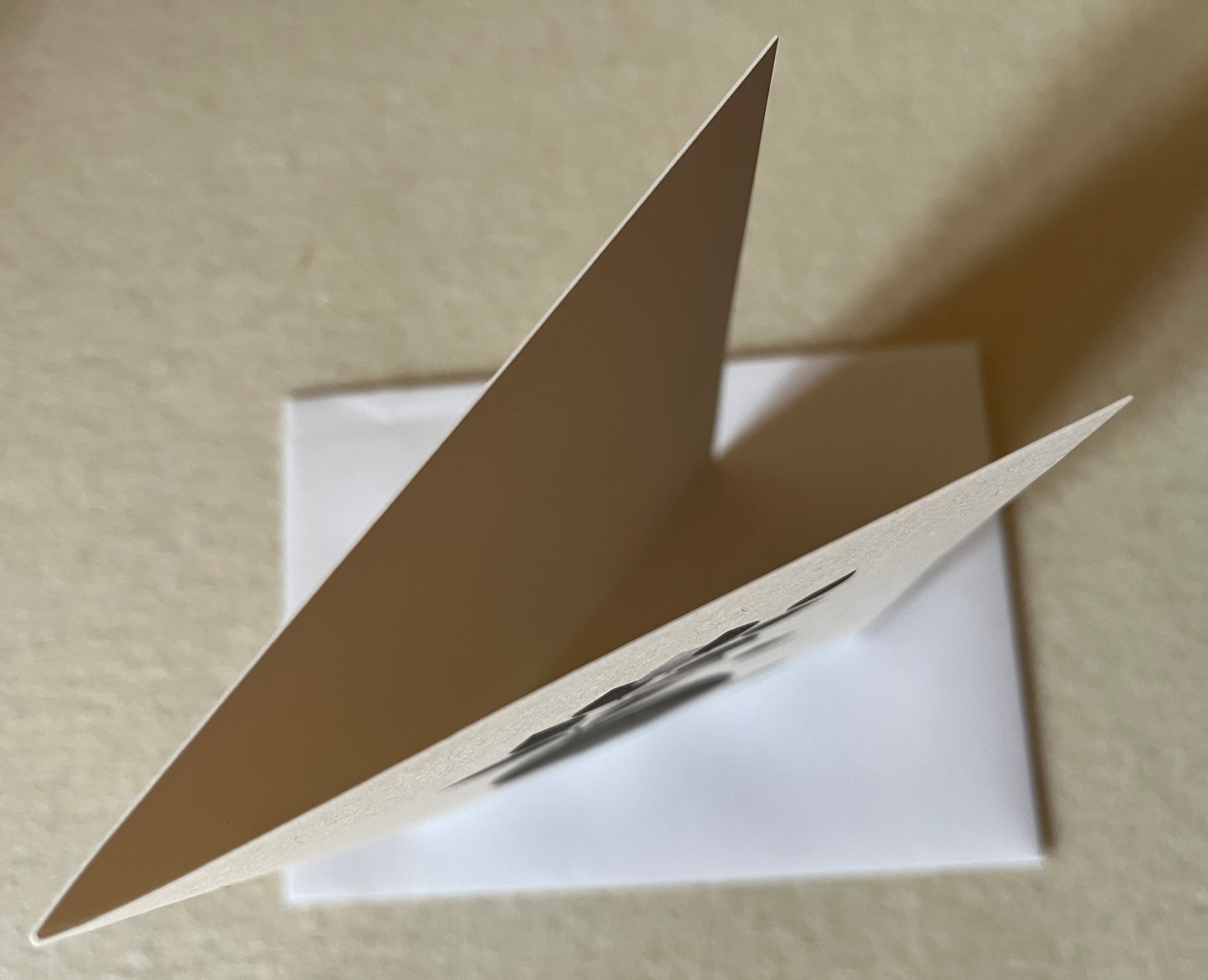 Trauer Doppelkarte Retrovase mit Blätterzweig
