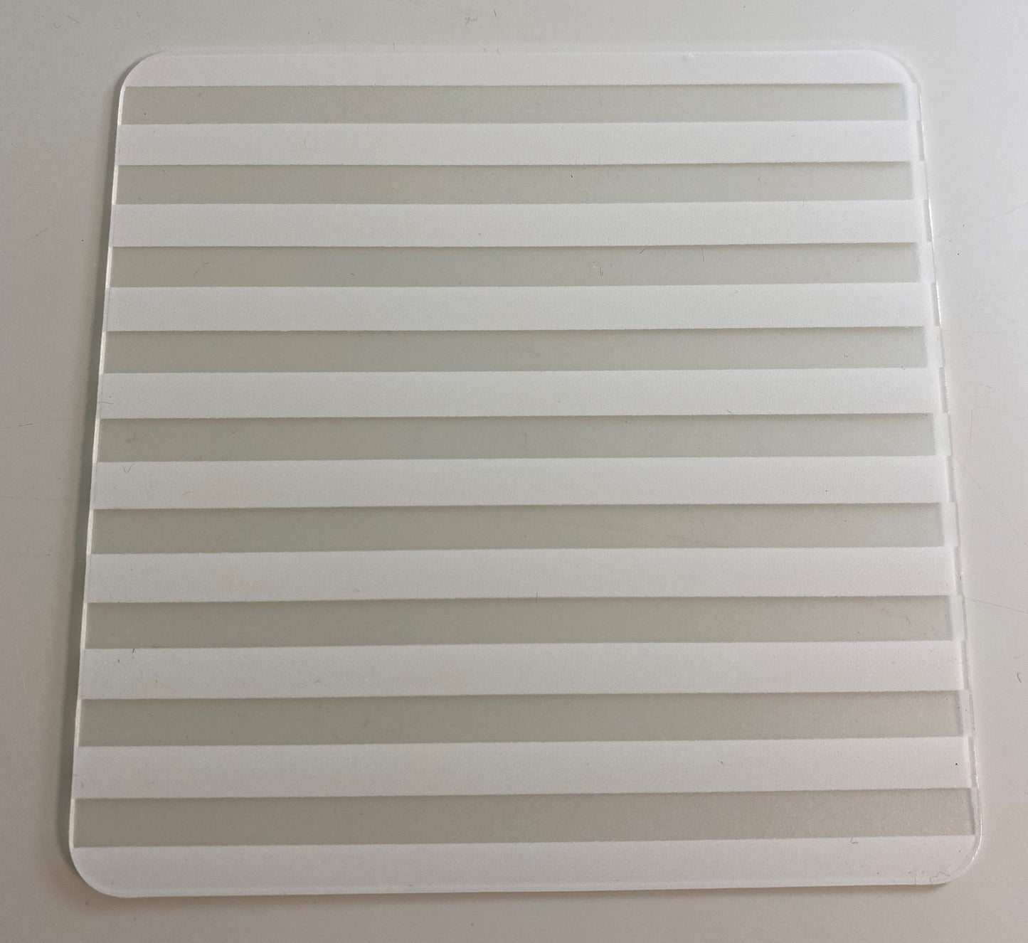 6er Set Untersetzer, Kunststoff 11 x 11 x 0,1 cm, weiß-transparent gestreift