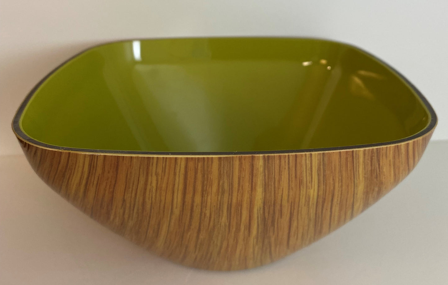 Quad Schale B 25 cm, T 25 cm, H 12 cm, außen Holzoptik, innen olivgrün