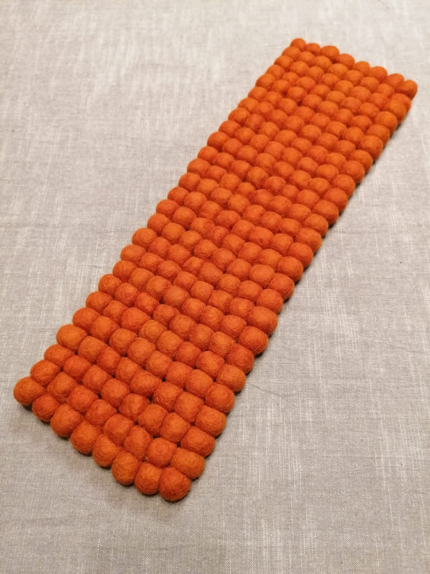 Wollfilz-Kugel-Unterlage eckig 16 x 53 cm, Farbe 52 terracotta