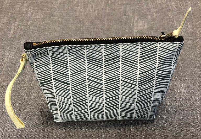 kleine Kultur- o. Kosmetiktasche Fischgrät, B 21,5 cm, T 5 cm, H 14 cm