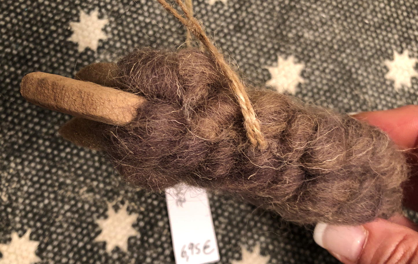 "Määh" Anhänger Schaf Holz / Wolle braun, B 13 cm, H 9,5 cm, T 3 cm