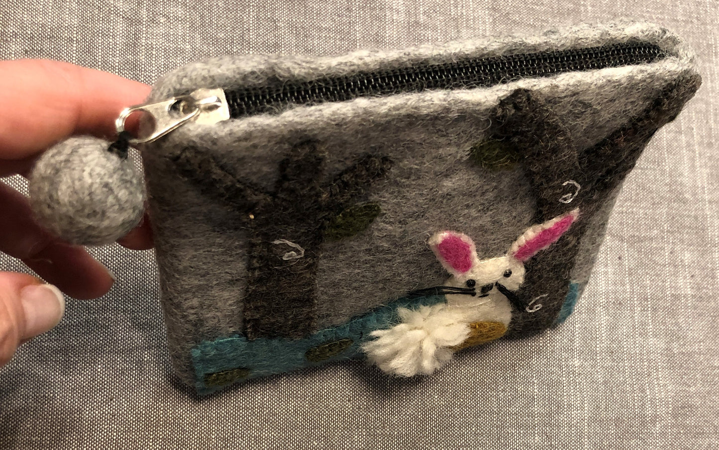 Langohr Wollfilz-Täschchen Hase im Wald, B 14 cm, H 12 cm, T 2 cm