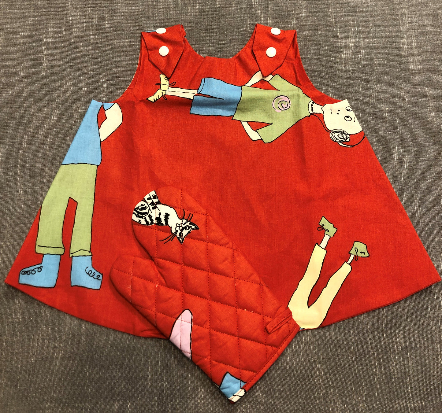 Kinder-Schürze mit Backhandschuh
