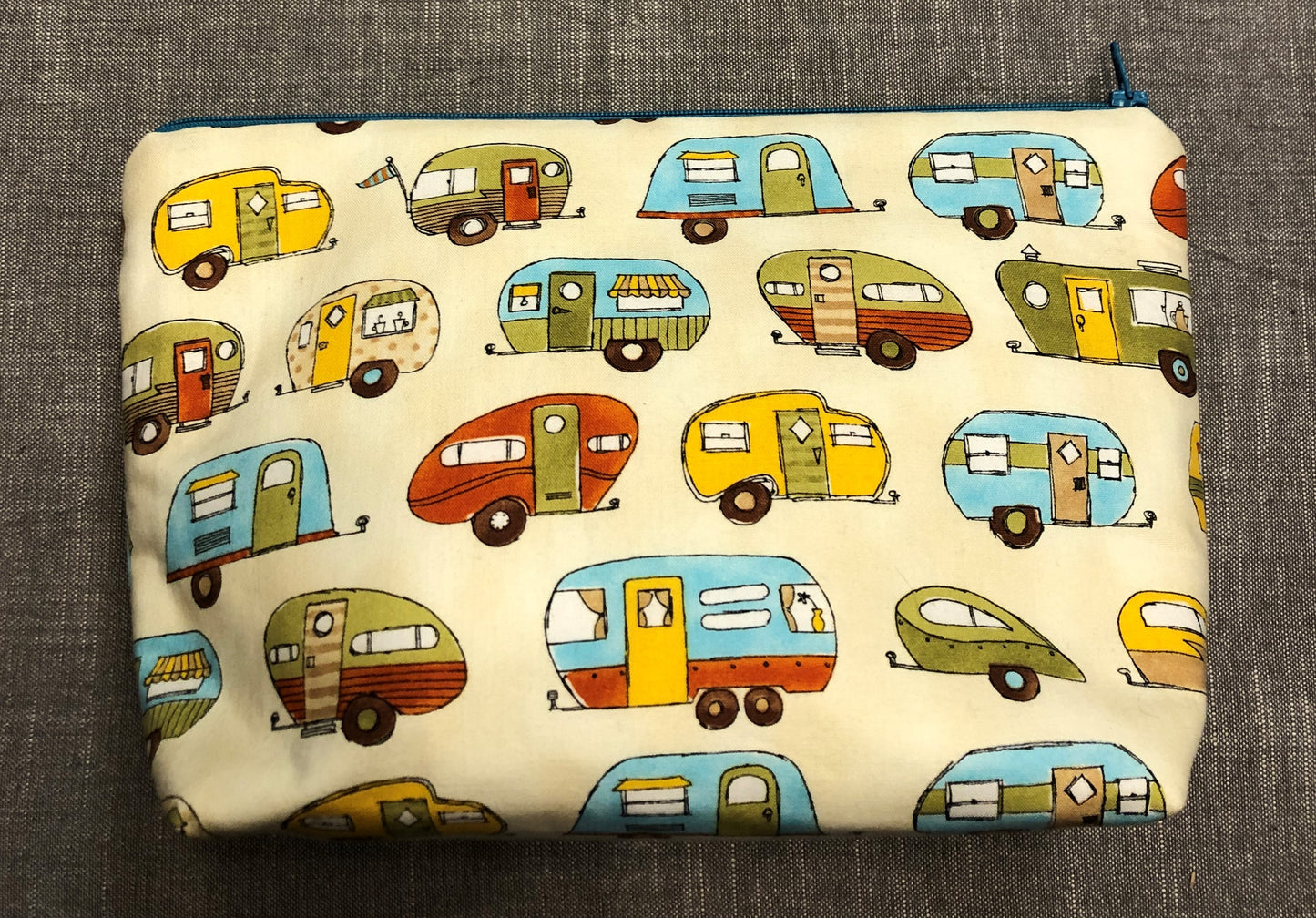 Wohnwagen-Kulturtasche "Auf Tour", Handarbeit exklusiv von wohnsinne