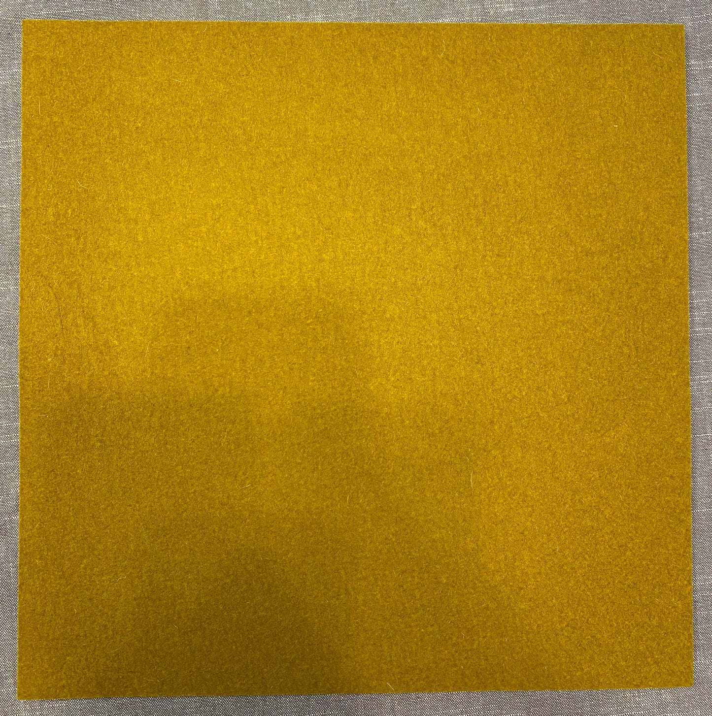 Hey-Sign Wollfilz-Unterlage 35 x 35 cm 96 Mustard