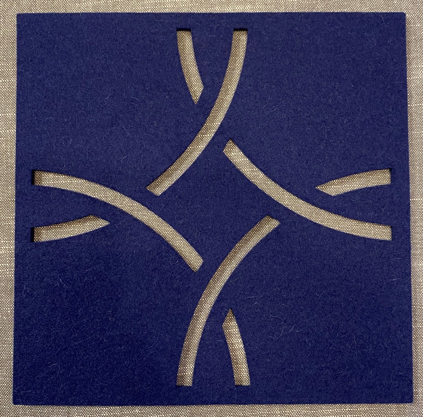 Wollfilz-Unterlage Ornament 20 x 20 cm 18 Dunkelblau