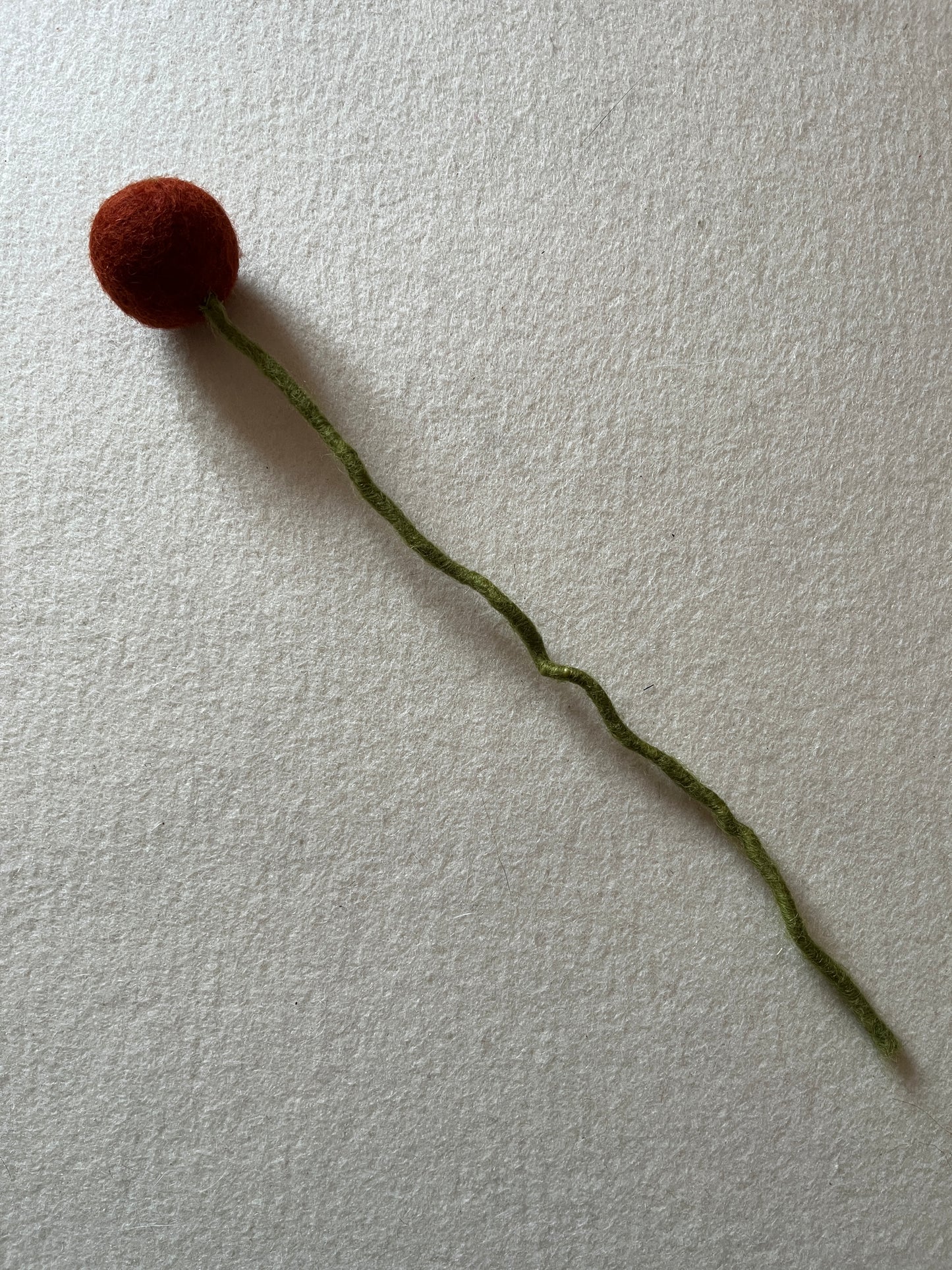 Wollfilz-Kugelblume rostrot D 3,5 cm, H 32 cm
