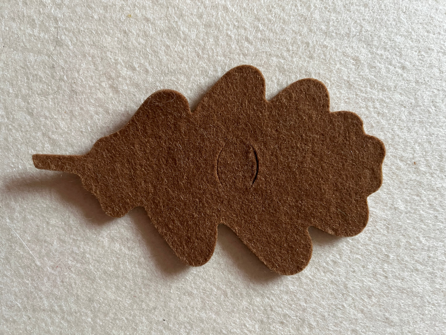 Hey-Sign Wollfilz-Steckdeko-Blatt Eiche, mokka (Auslauffarbe)