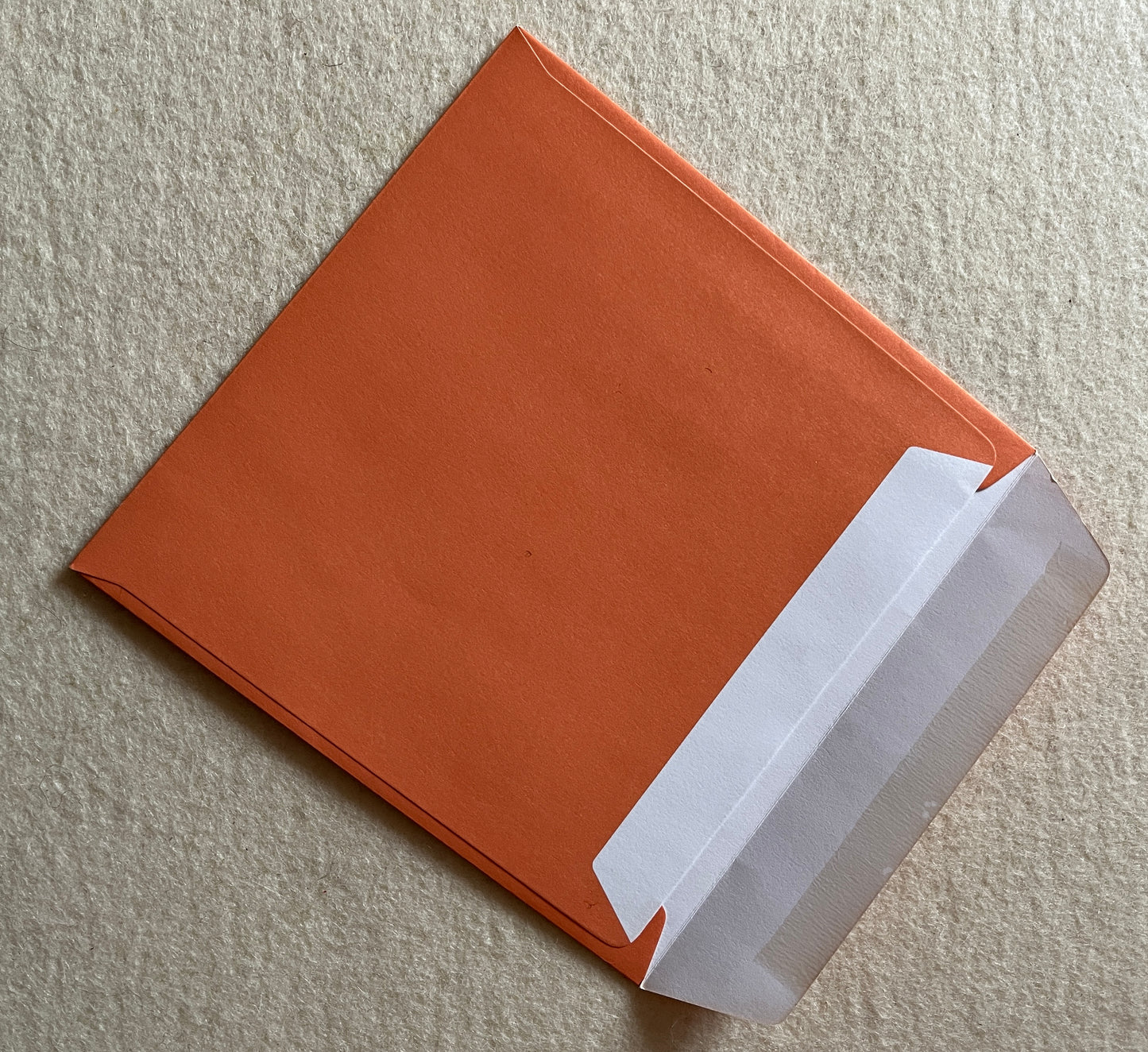 Briefumschlag quadr. orange, 14,5 x 14,5 cm