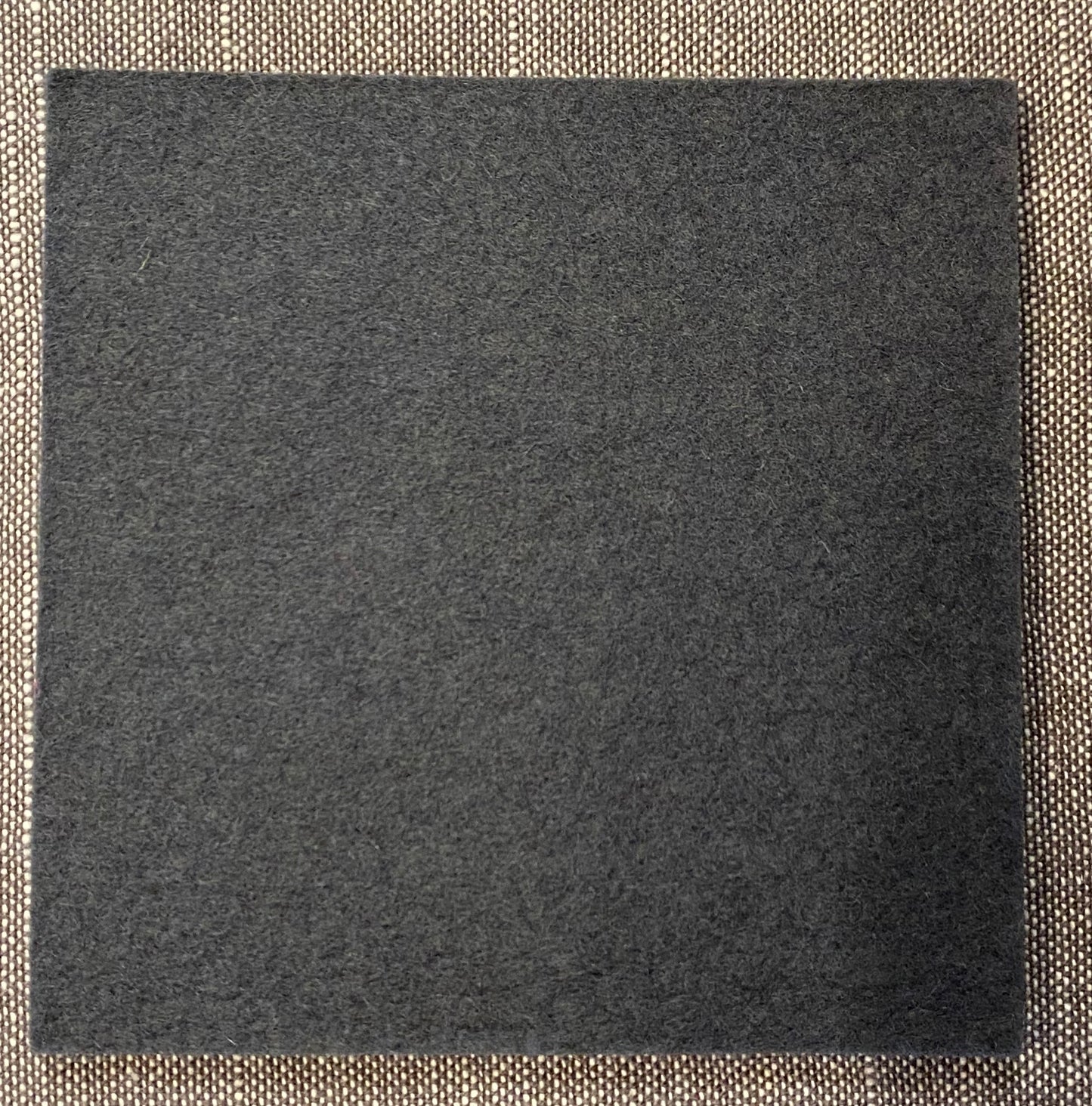 Hey-Sign Wollfilz-Untersetzer 9 x 9 cm, Farbe 17 Taubengrau