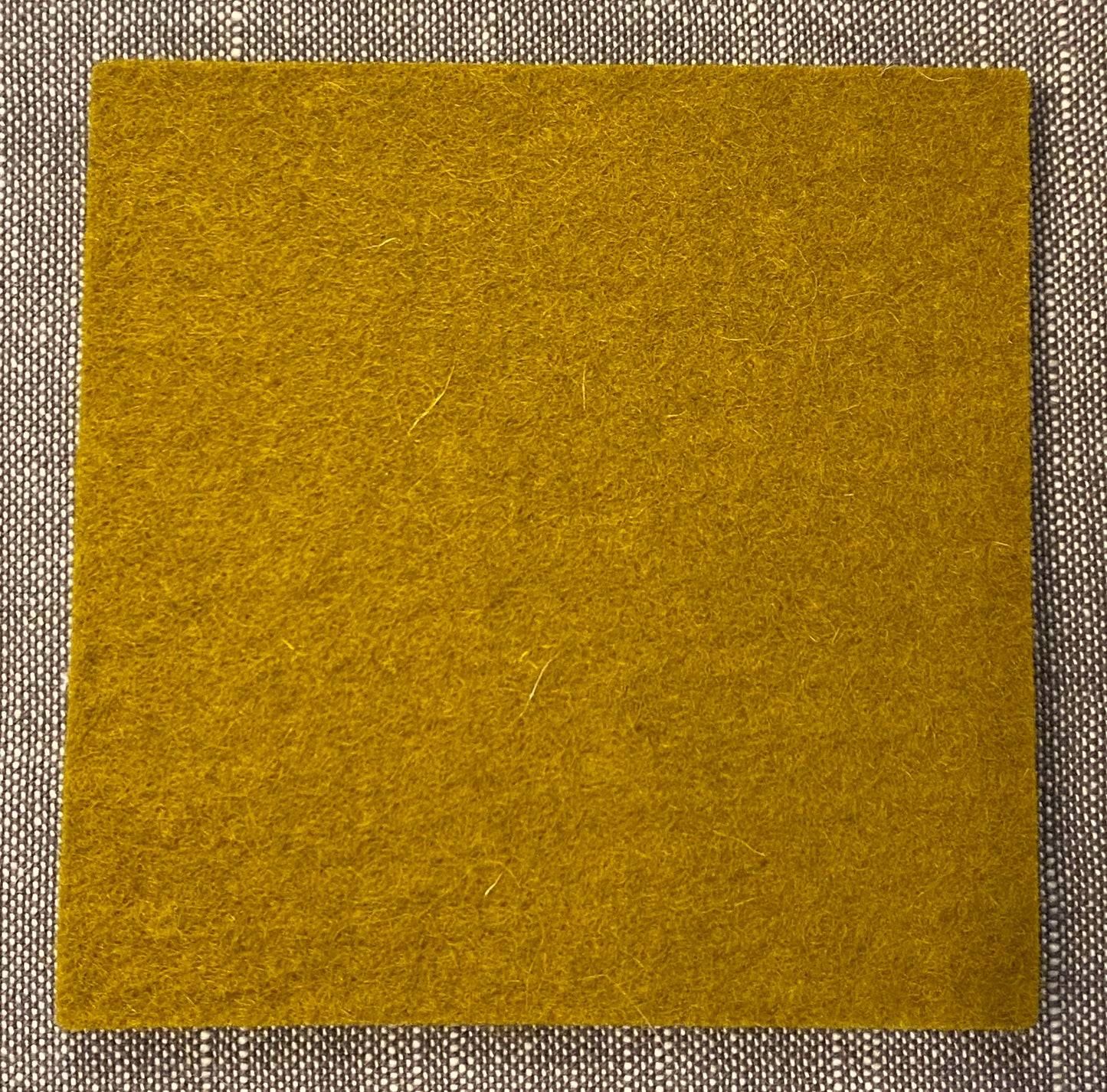 Hey-Sign Wollfilz-Untersetzer 9 x 9 cm, Farbe 96 Mustard