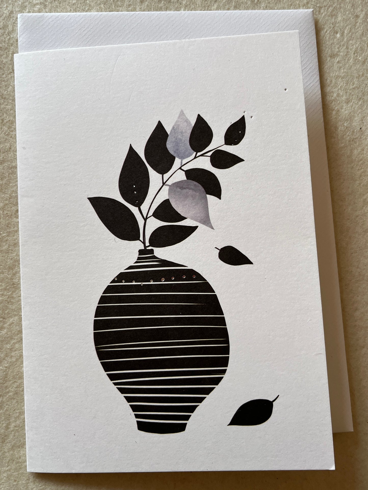 Trauer Doppelkarte Retrovase mit Blätterzweig