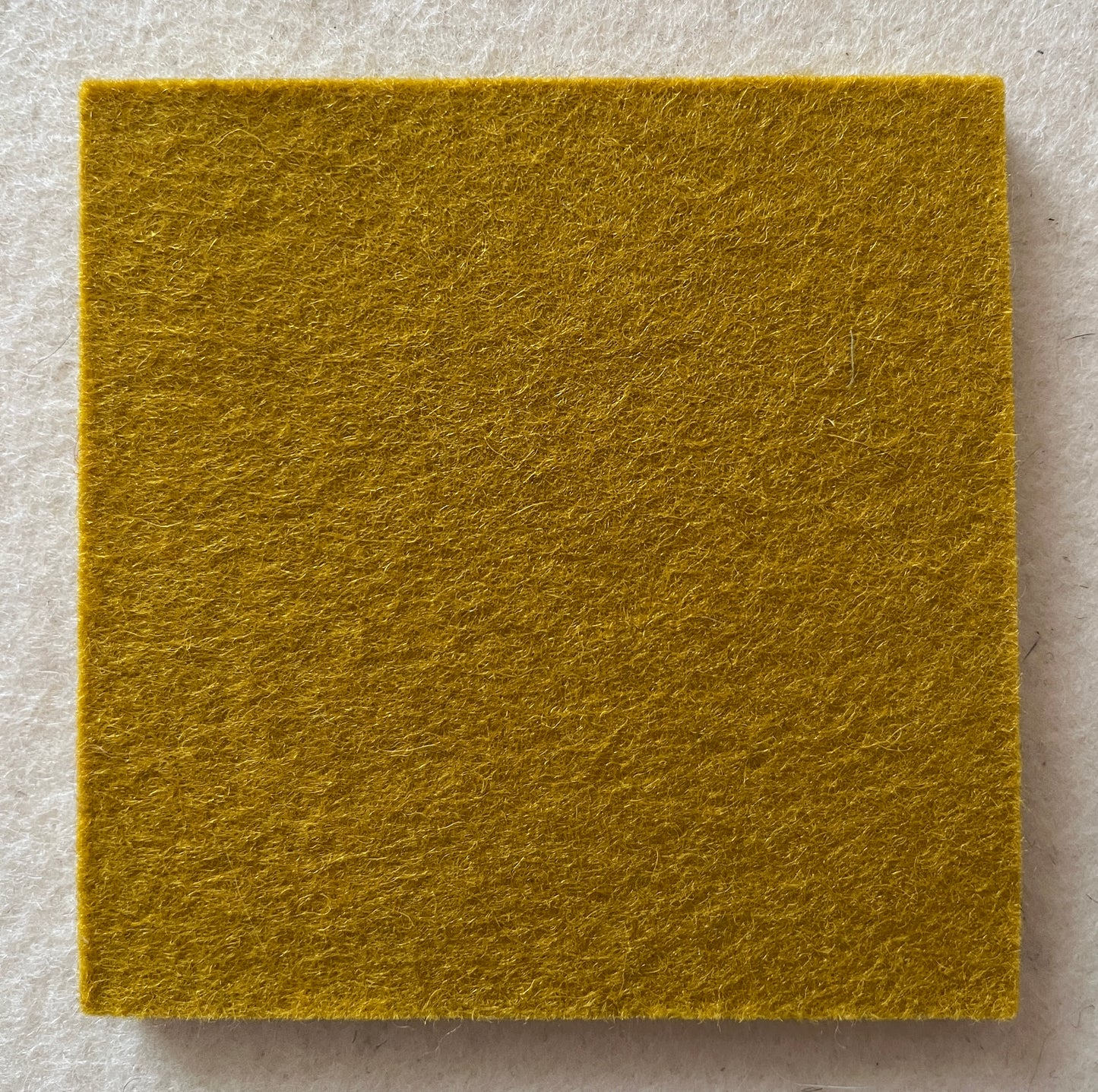 Hey-Sign Wollfilz-Untersetzer 9 x 9 cm, Farbe 23 curry