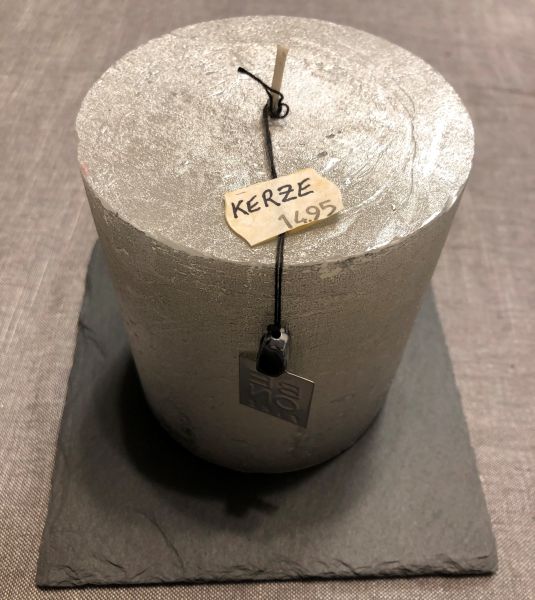 Zylinder-Kerze D 10 cm, H 11 cm, silber, brennt 70 Std., aus Paraffin