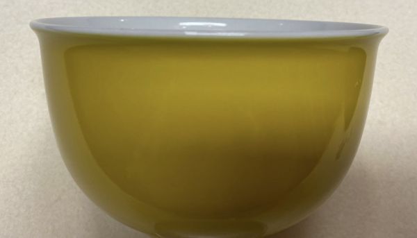 Farbenfroh Porzellan-Müslischale außen gelb, innen weiß