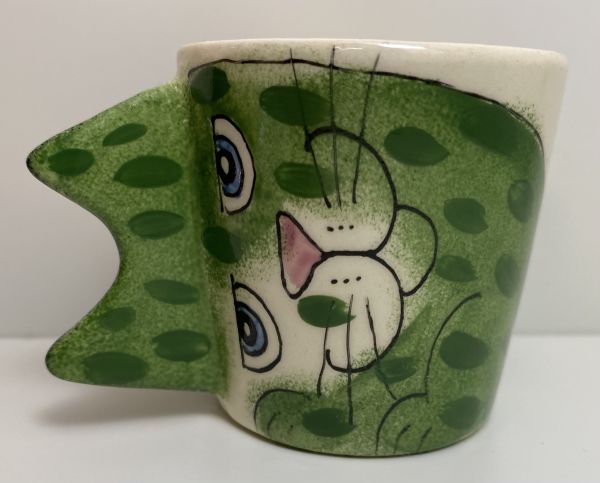 "Miau" handbemalte Keramik-Espressotasse grüne und schwarze Katze mit Tasse