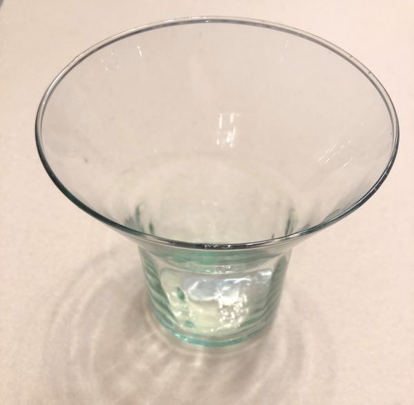 Glas-Vase H 11,5 cm, D 12 cm, mint transparent