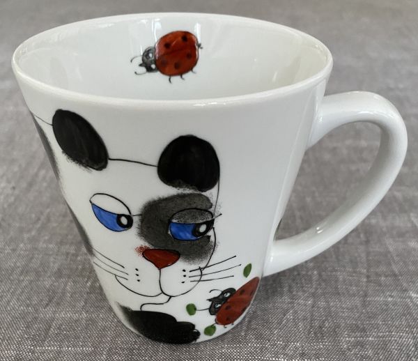 "Miau" handbemalte Porzellan-Jumbotasse Katze mit Käfer